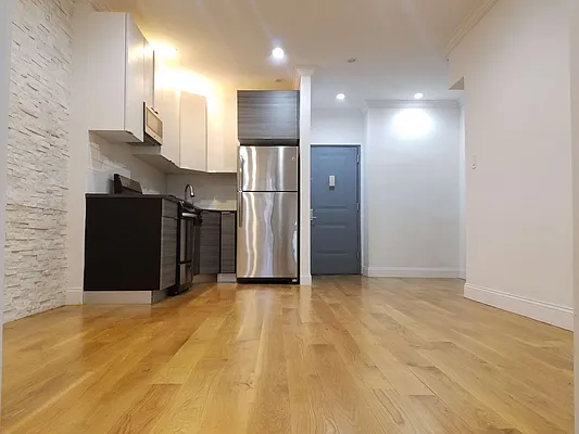 Rented by Compass | media 19