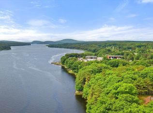 1115 N Main St, Winterport, ME 04496