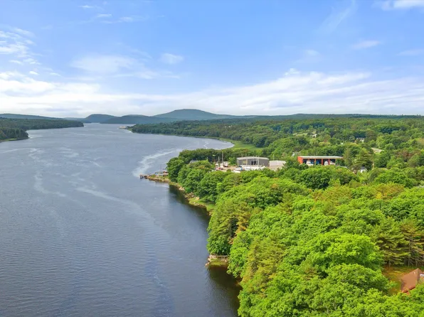 1115 N Main Street, Winterport, ME 04496