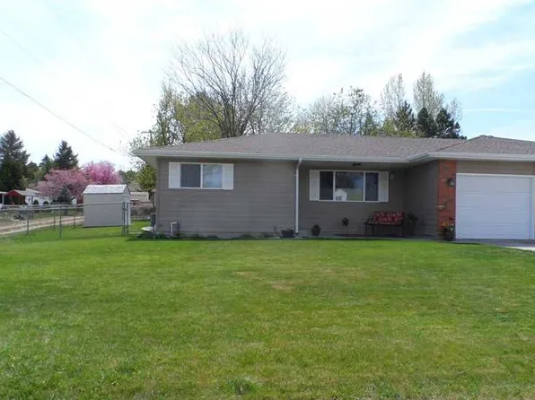 208 Hilltop Rd, Billings, MT 59105