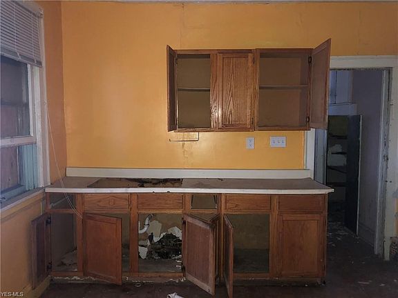 2nd image of 12801 Imperial Ave