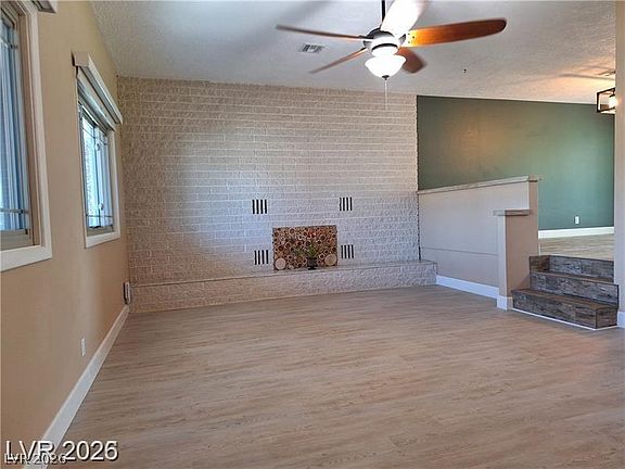 5th image of 893 Fairway Dr