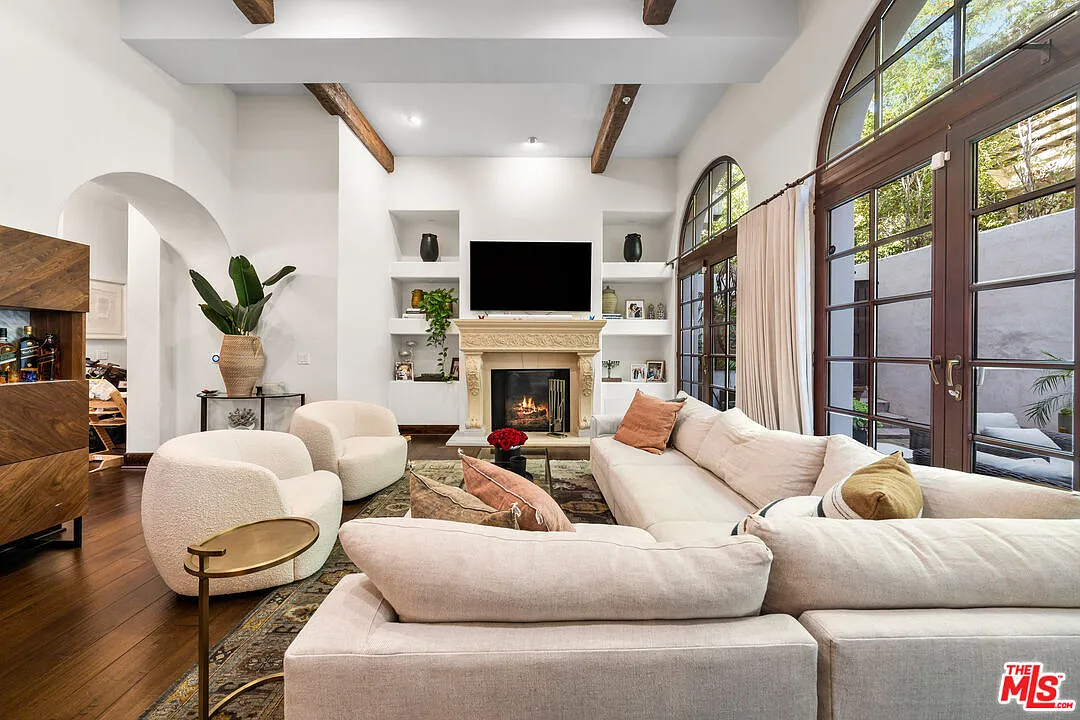 Building Photo - 11937 W Sunset Blvd #3