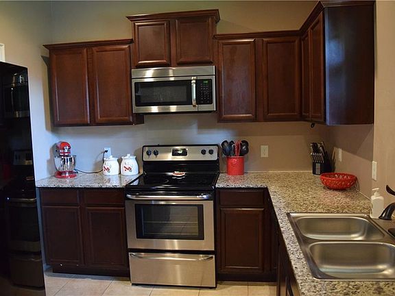 4th image of 318 Asbill Ave