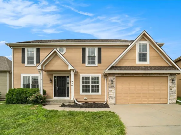 930 Southfork St, Lansing, KS 66043