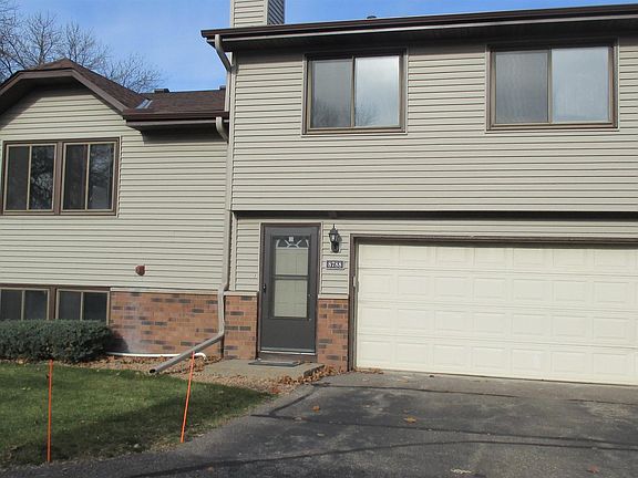 3rd image of 8788 N Maplebrook Circle #8788