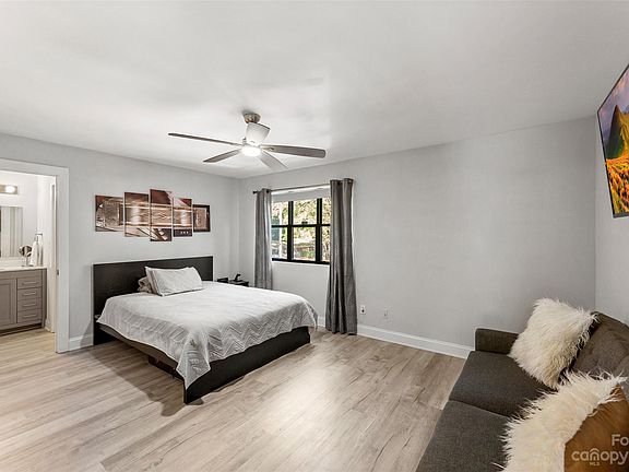 4th image of 8023 Cedar Glen Dr
