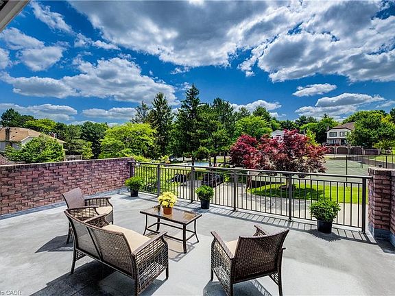 3rd image of 493 Beechwood Dr #4