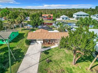 2061 NW 18th St, Crystal River, FL 34428