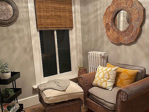 Reading room/ breakfast nook