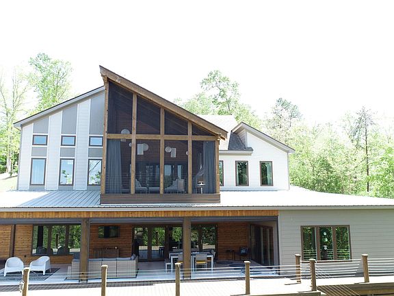 2nd image of 198 Evergreen Crst