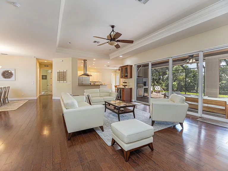 403 Palm River Blvd — Photo 19