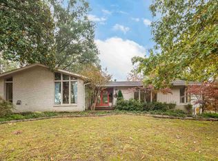 5585 Walnut Grove Rd, Memphis, TN 38120