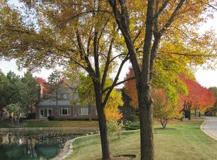 45 Thornhill Ct, Burr Ridge, IL 60527