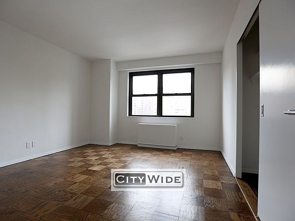 4th image of 400 E 89th St APT 4L