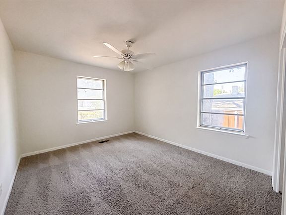 4th image of 808 Griffin St