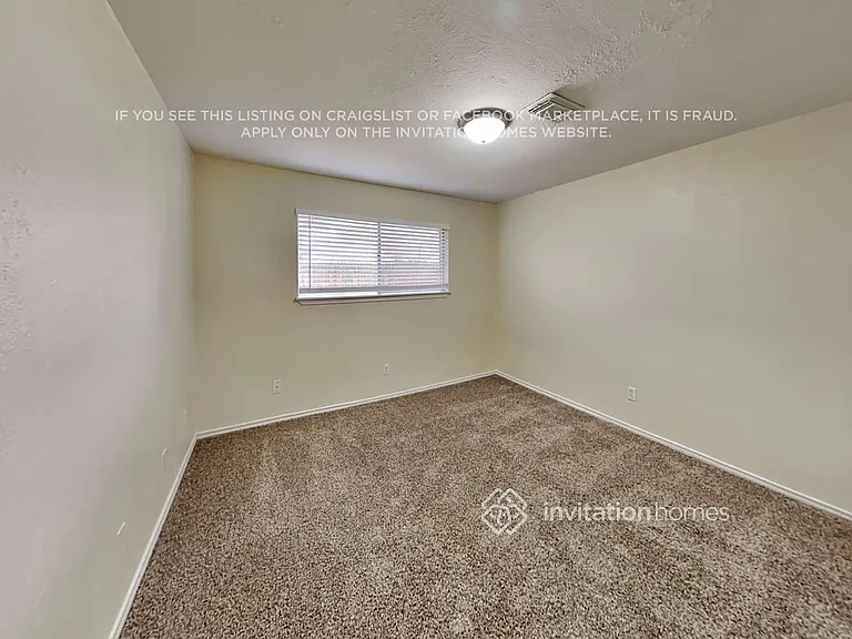 22711 Elsinore Dr — Photo 10