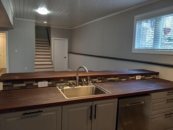 Dishwasher, deep well sink