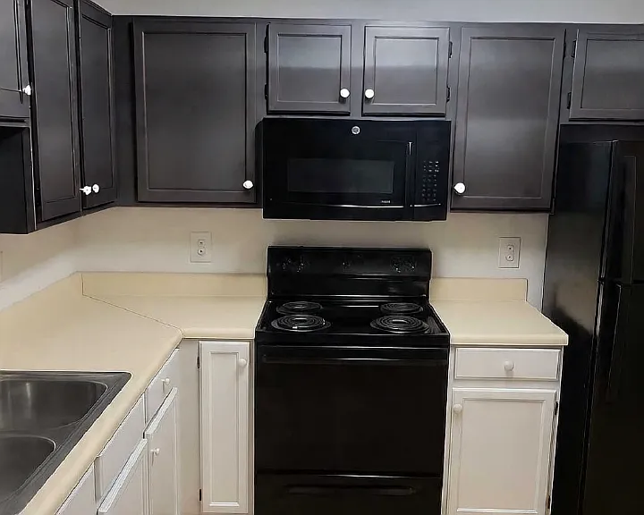 2182 Timberwood Cir S — Photo 4