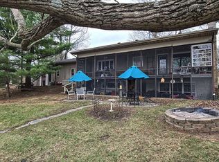 1620 W Hickory Dr, Mahomet, IL