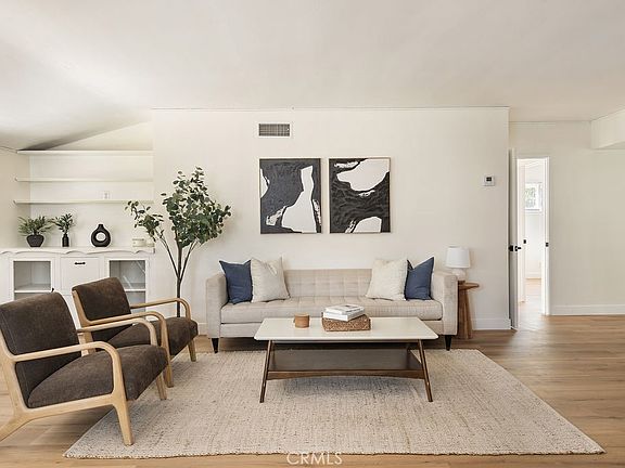 5th image of 714 E Baseline Rd