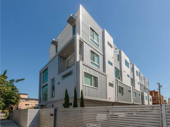 6015 W Beachwood Ln, Los Angeles, CA 90038