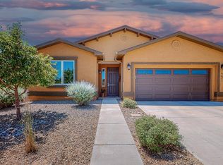 331 Zuni River Cir SW, Los Lunas, NM 87031