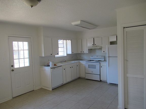 5th image of 9288 Savanna Dr
