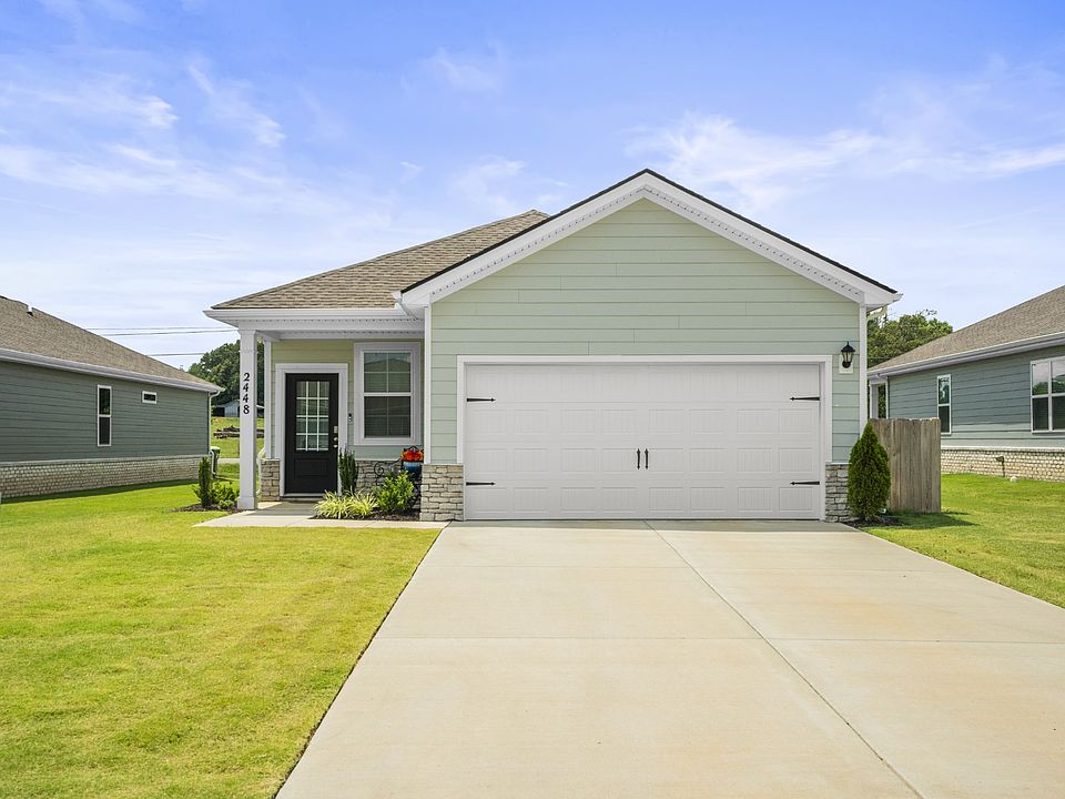 1st image of 2448 Quinn Dr