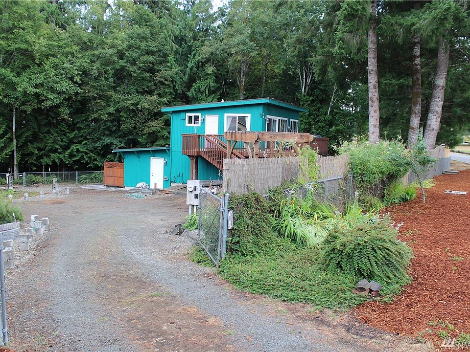 1st image of 901 SE Crescent Dr