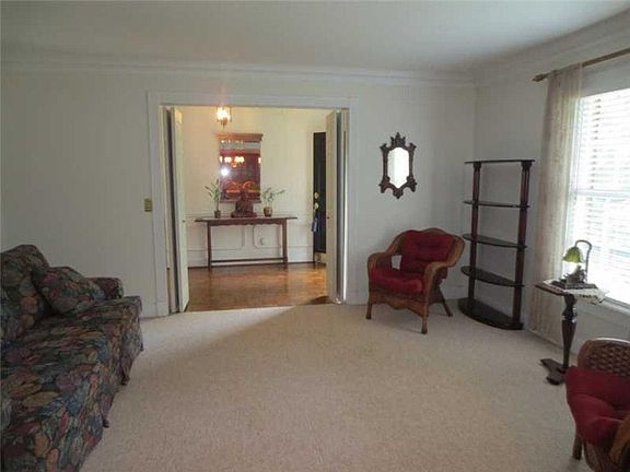4th image of 1431 Brookcliff Dr