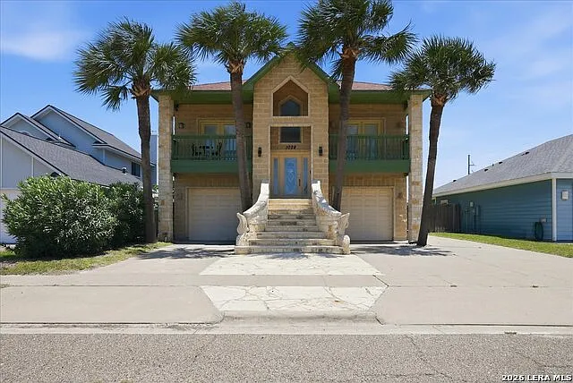 4 bed, 3.0 bath, $3,700 — Photo 1