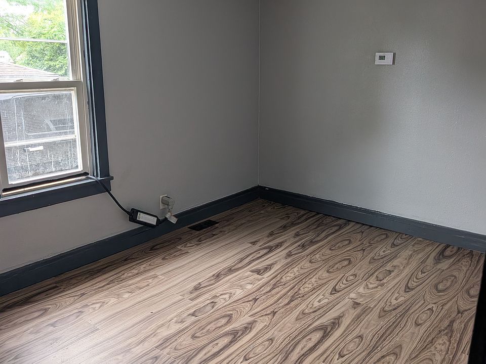 1st image of 1522 Clifton Ave #2