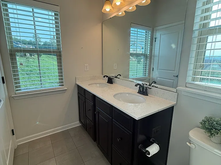 814 Oval Park Ln — Photo 11
