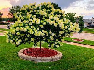 2010 Denise Dr, Sterling Heights, MI 48310