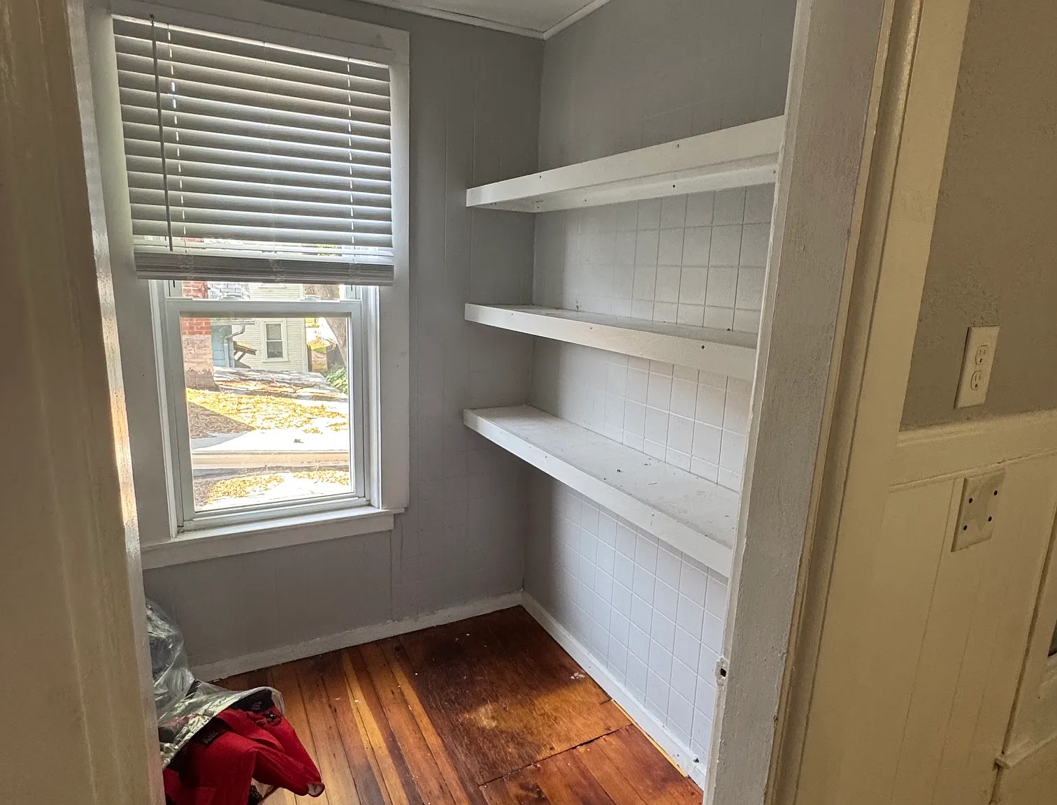 2 bed, 800 sqft, $1,750 — Photo 2