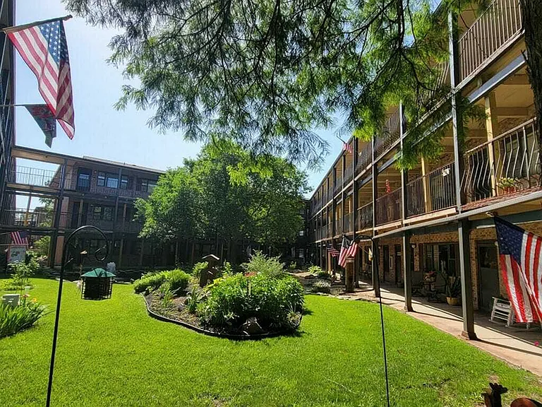 Maple Gardens — Photo 26
