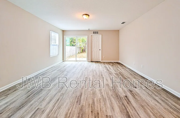 8719 Galveston Ave — Photo 6