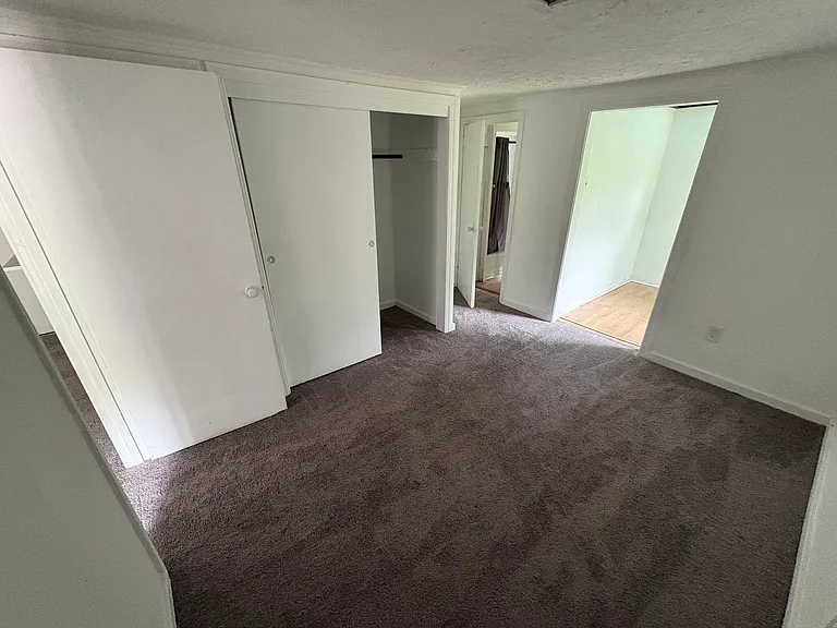 8925 Highland Rd — Photo 3