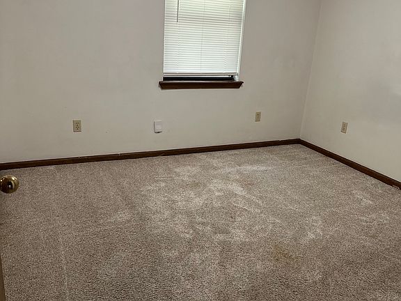 5th image of 2022 Virginia Dr #2022