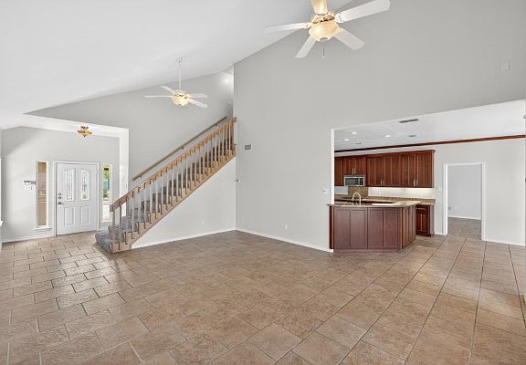 4th image of 15325 Cartagena Ct