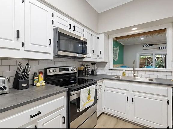 5th image of 7318 Woodthrush Dr