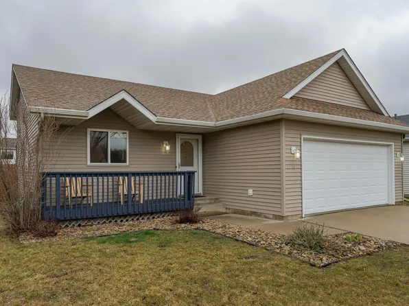 1130 Peregrine Dr SE, Rochester, MN 55904