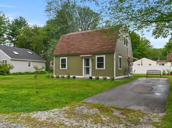 28 Wilson Avenue, Wells, ME 04090