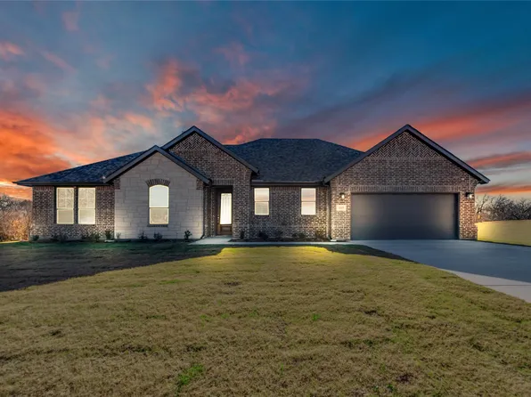 105 Saddleback Dr, Boyd, TX 76023