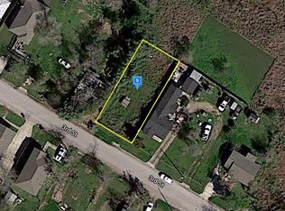 408 3rd St #10, Gregory, TX 78359