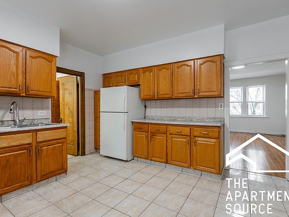3rd image of 4921 W Berteau Ave #2