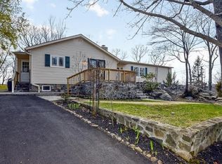 1A Papoose Trl, Andover, NJ 07821