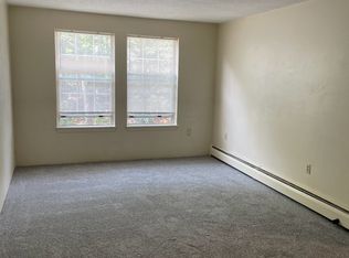 20 Wolf Rd APT 9, Lebanon, NH 03766