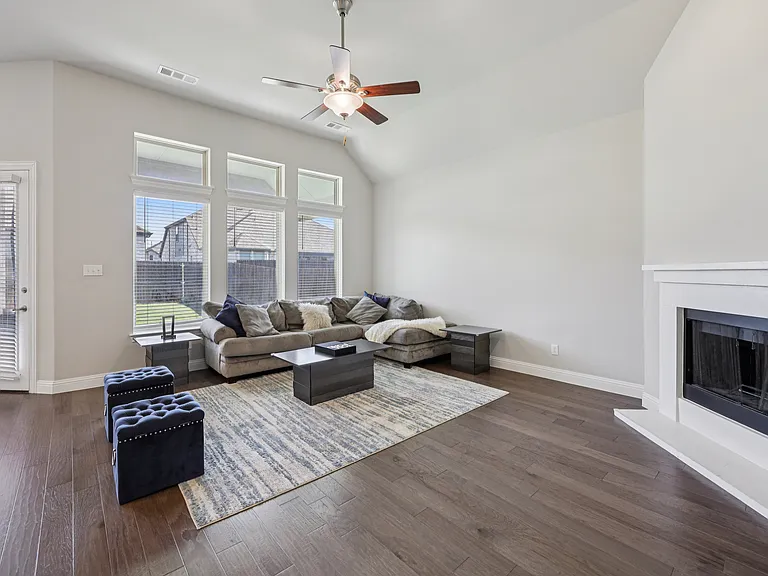 1656 Pegasus Dr — Photo 6